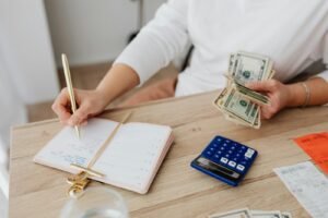 4522 From Dreams to Reality: Financial Planning for Ambitious Women