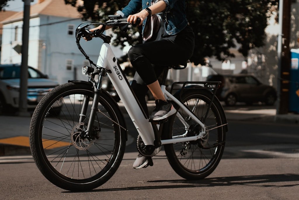 The Rise of E-Bike Battery Manufacturers: Powering the Future of Urban Mobility